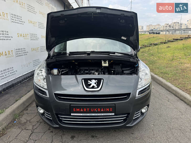 Микровэн Peugeot 5008 2013 в Киеве