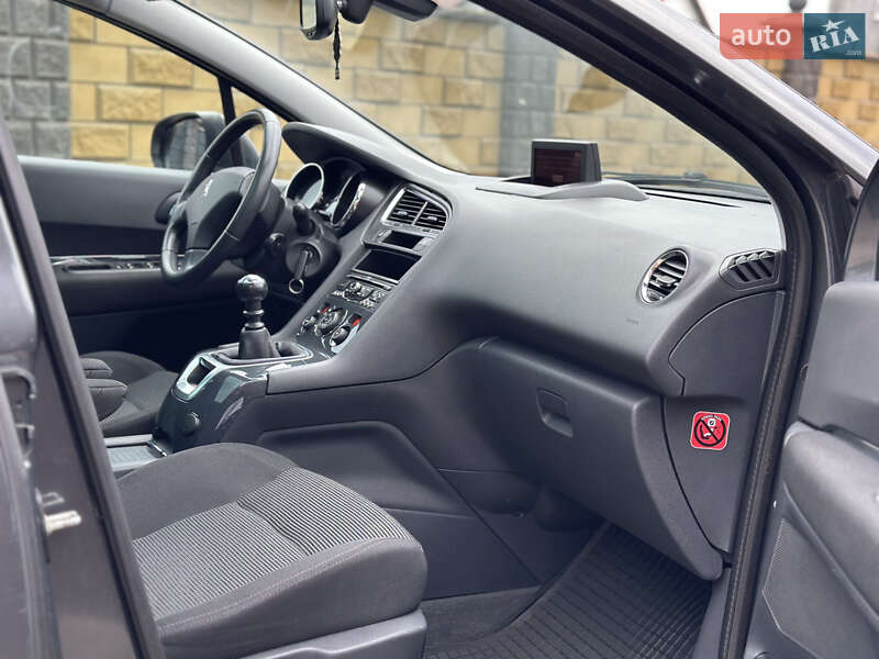 Микровэн Peugeot 5008 2009 в Луцке
