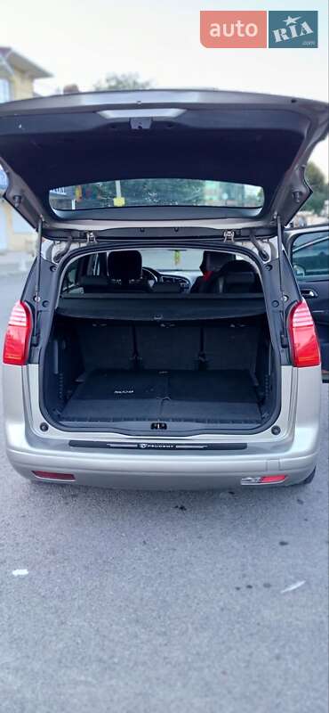 Микровэн Peugeot 5008 2010 в Виннице