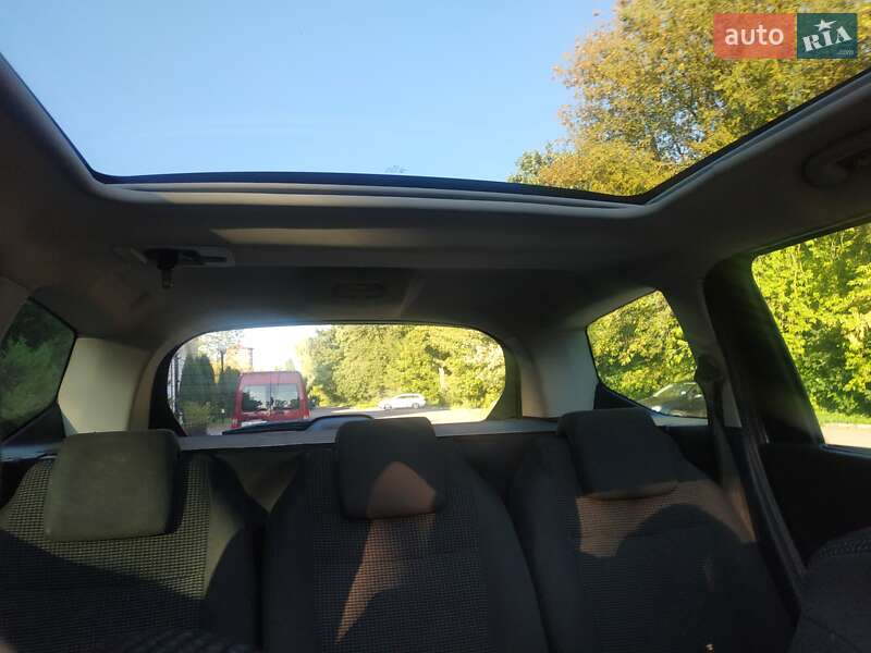 Микровэн Peugeot 5008 2012 в Радивилове