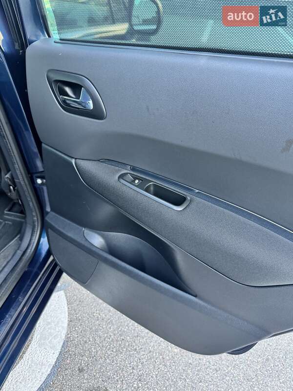 Микровэн Peugeot 5008 2010 в Харькове фото 67 Микровэн Peugeot 5008 2010 в Харькове