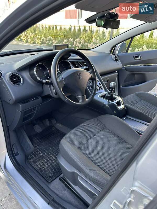 Микровэн Peugeot 5008 2011 в Луцке фото 17 Микровэн Peugeot 5008 2011 в Луцке