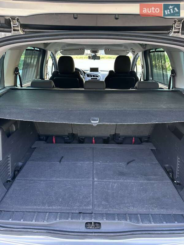 Микровэн Peugeot 5008 2011 в Луцке фото 20 Микровэн Peugeot 5008 2011 в Луцке