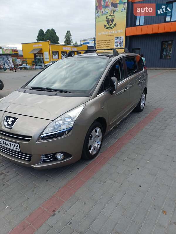 Peugeot 5008 2010 Peugeot 5008 2010
