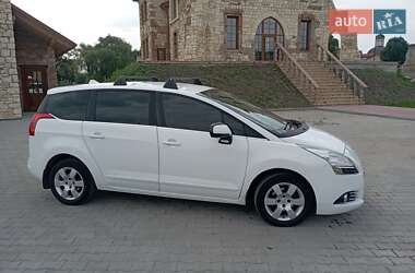 Мікровен Peugeot 5008 2012 в Бережанах