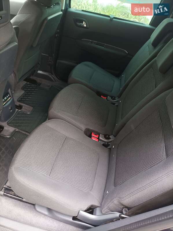 Мікровен Peugeot 5008 2015 в Бродах фото 60 Мікровен Peugeot 5008 2015 в Бродах