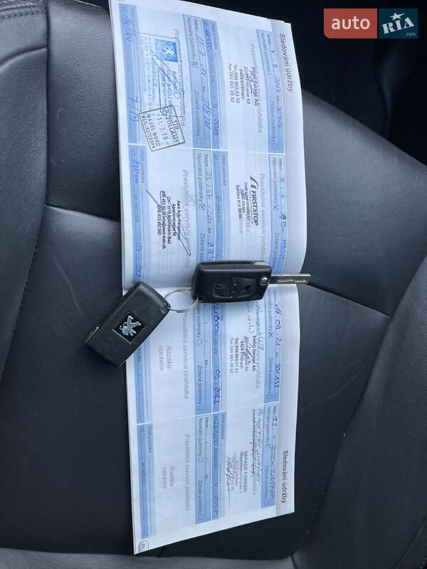 Мікровен Peugeot 5008 2015 в Луцьку