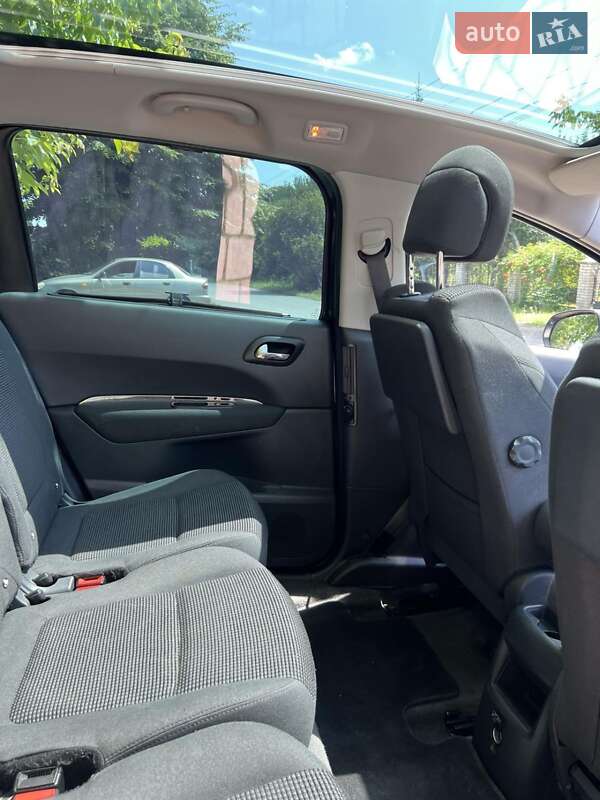 Микровэн Peugeot 5008 2012 в Ивано-Франковске фото 17 Микровэн Peugeot 5008 2012 в Ивано-Франковске