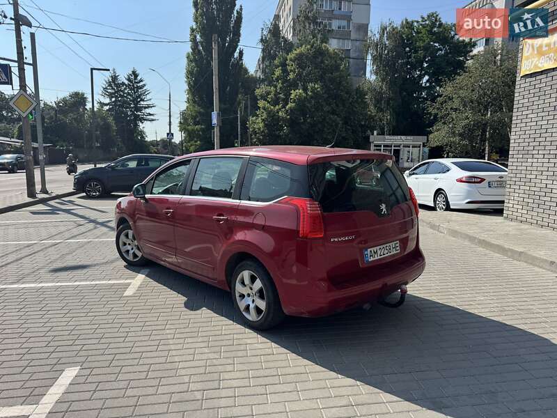 Мікровен Peugeot 5008 2010 в Житомирі