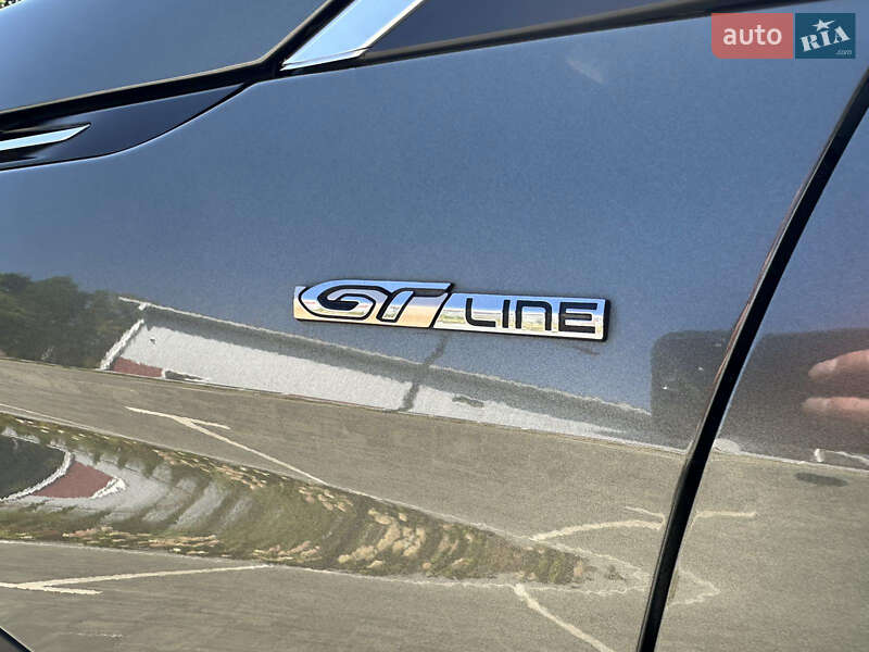 Позашляховик / Кросовер Peugeot 5008 2018 в Луцьку