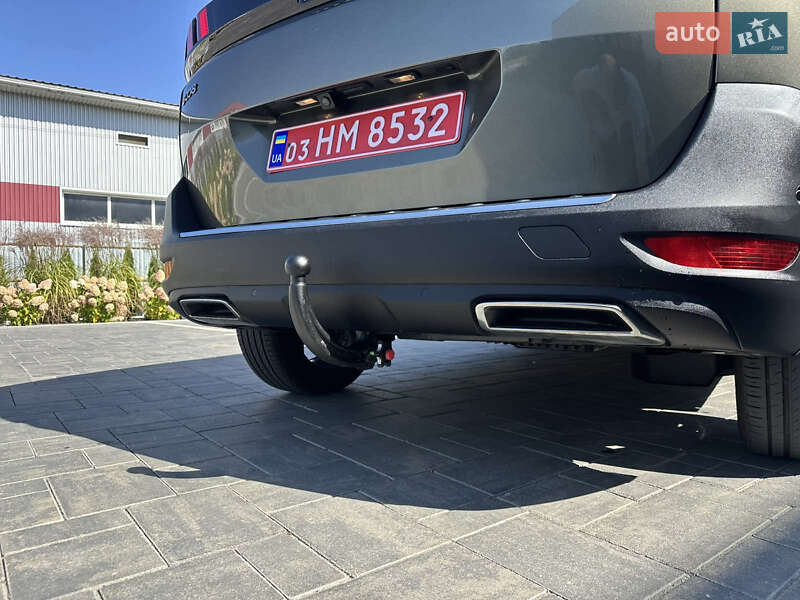 Позашляховик / Кросовер Peugeot 5008 2018 в Луцьку