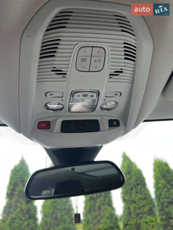 Позашляховик / Кросовер Peugeot 5008 2017 в Львові