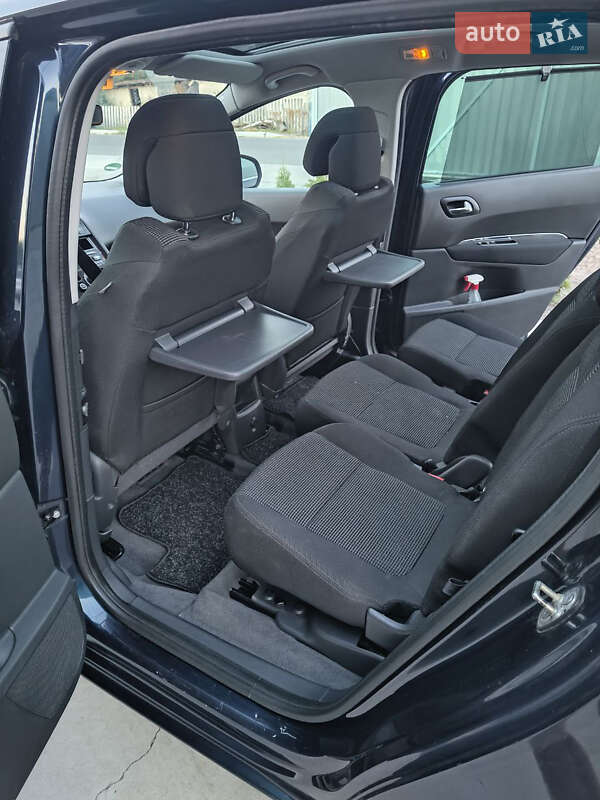 Микровэн Peugeot 5008 2011 в Ровно фото 15 Микровэн Peugeot 5008 2011 в Ровно