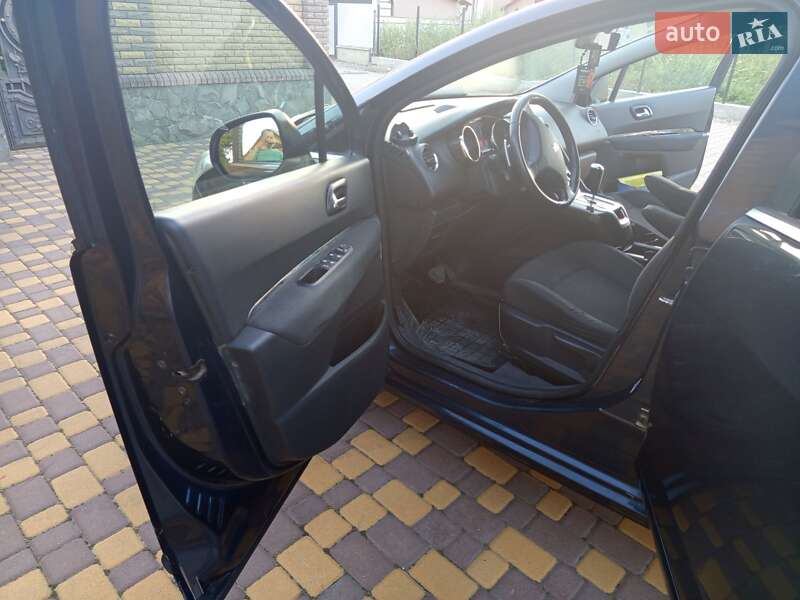 Мікровен Peugeot 5008 2012 в Чернівцях