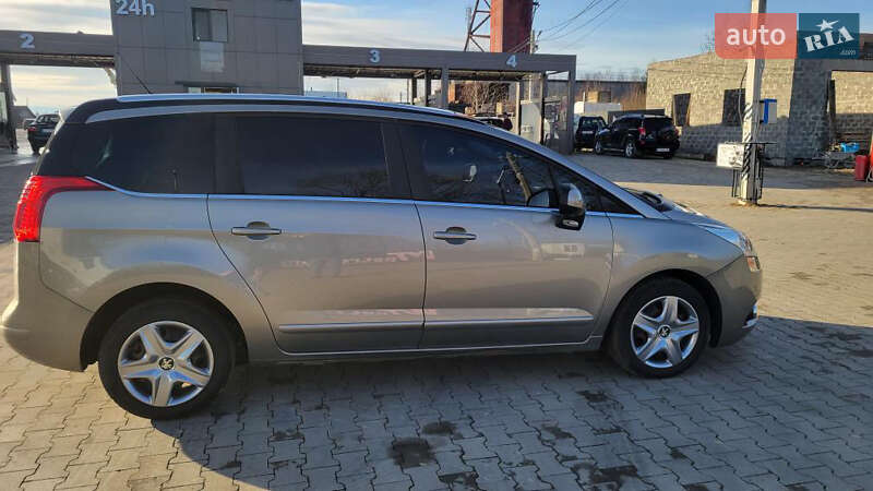 Микровэн Peugeot 5008 2010 в Калуше