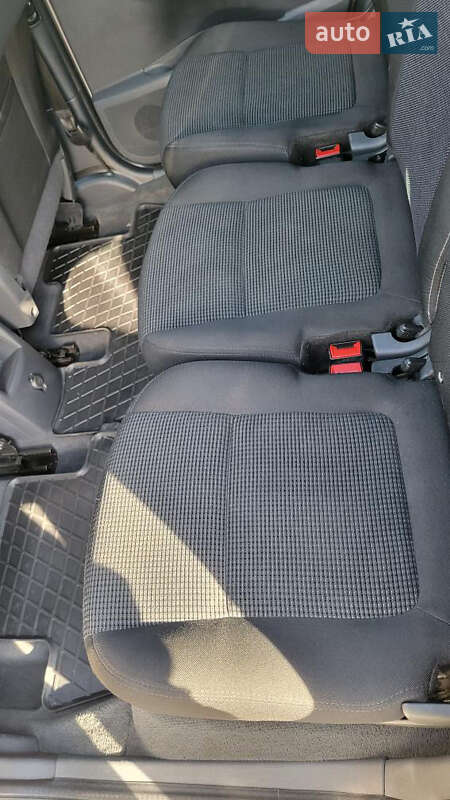 Микровэн Peugeot 5008 2010 в Калуше