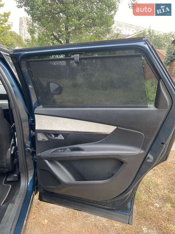 Внедорожник / Кроссовер Peugeot 5008 2022 в Житомире