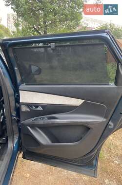 Внедорожник / Кроссовер Peugeot 5008 2022 в 