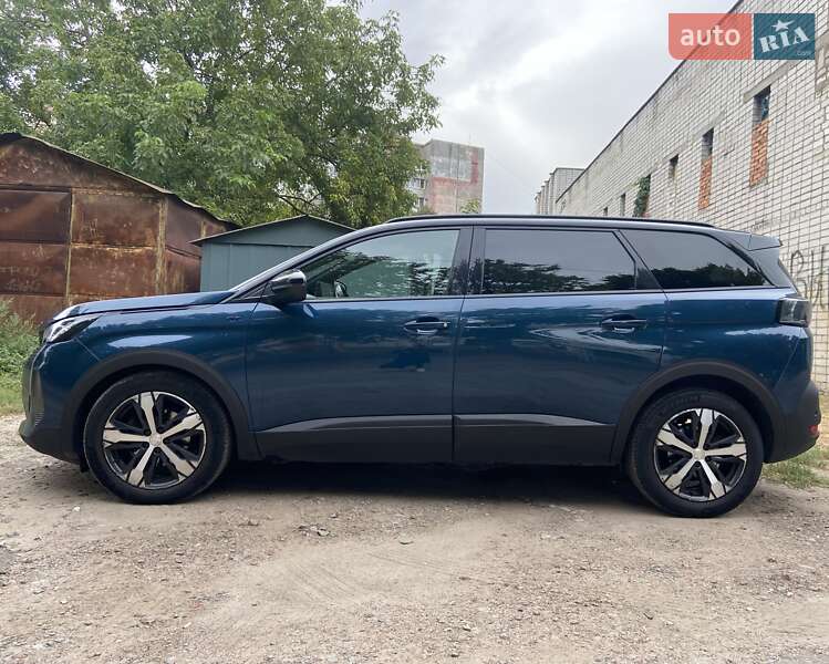 Внедорожник / Кроссовер Peugeot 5008 2022 в Житомире