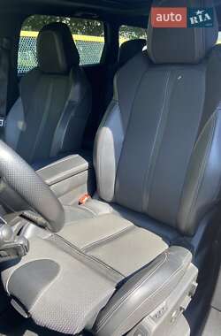 Внедорожник / Кроссовер Peugeot 5008 2022 в 