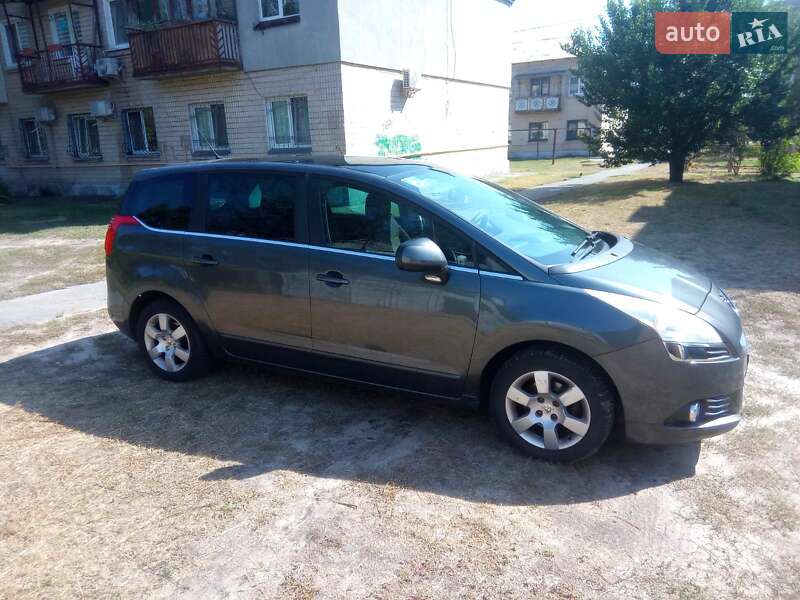 Мікровен Peugeot 5008 2010 в Києві