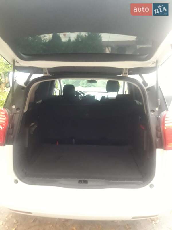 Мікровен Peugeot 5008 2012 в Дрогобичі