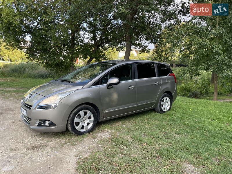 Мікровен Peugeot 5008 2011 в Теребовлі