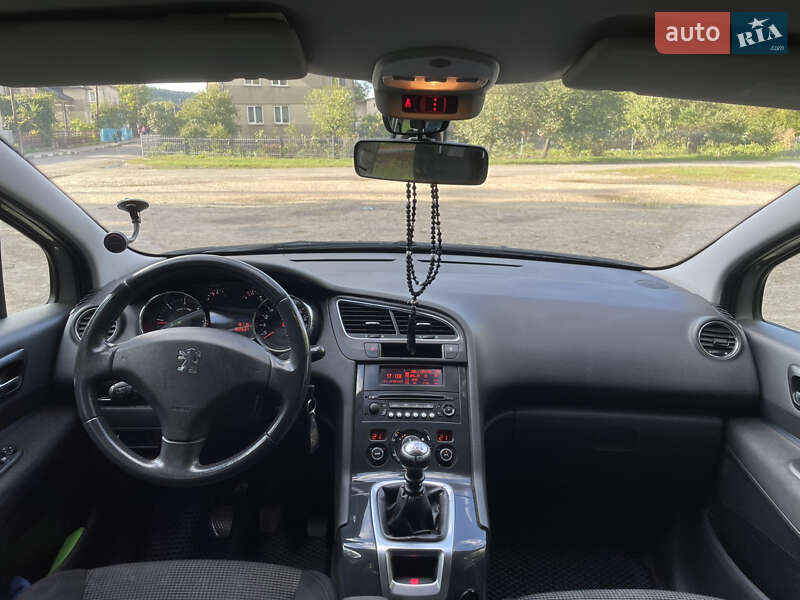 Мікровен Peugeot 5008 2011 в Теребовлі
