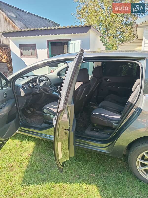 Мікровен Peugeot 5008 2013 в Славуті