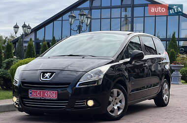 Мікровен Peugeot 5008 2012 в Стрию