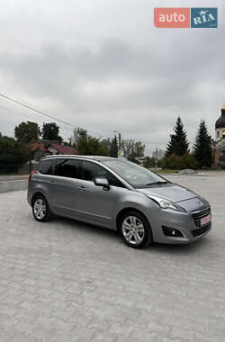 Микровэн Peugeot 5008 2014 в Калуше