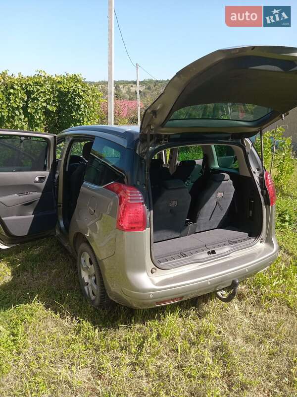 Микровэн Peugeot 5008 2013 в Самборе