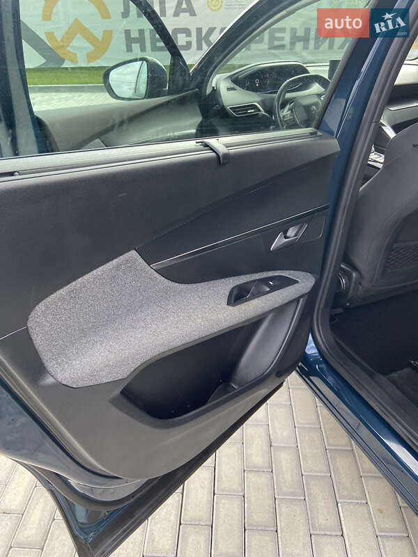 Внедорожник / Кроссовер Peugeot 5008 2020 в Львове фото 17 Внедорожник / Кроссовер Peugeot 5008 2020 в Львове