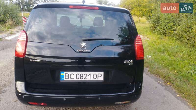 Мікровен Peugeot 5008 2014 в Стрию