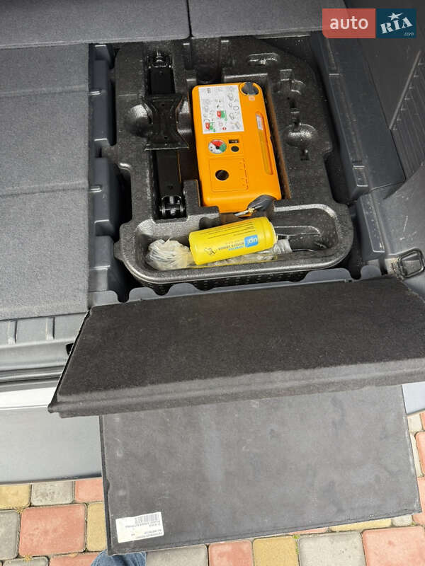 Мікровен Peugeot 5008 2010 в Рівному