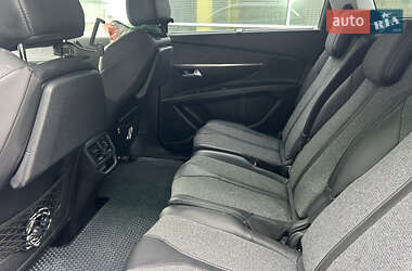 Внедорожник / Кроссовер Peugeot 5008 2017 в 