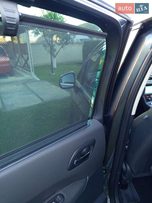 Мікровен Peugeot 5008 2013 в Ратному