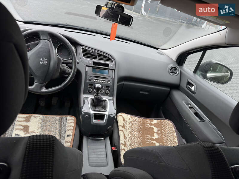 Микровэн Peugeot 5008 2014 в Голованевске фото 20 Микровэн Peugeot 5008 2014 в Голованевске
