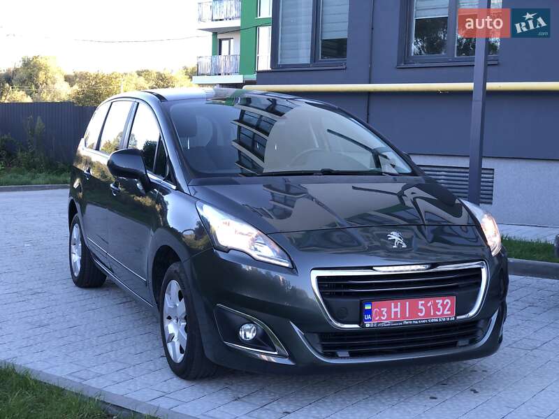 Микровэн Peugeot 5008 2014 в Львове