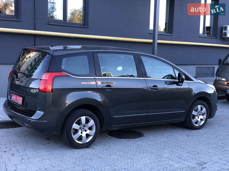 Микровэн Peugeot 5008 2014 в Львове