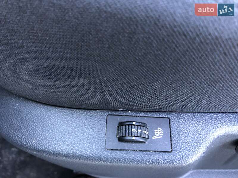 Микровэн Peugeot 5008 2014 в Львове