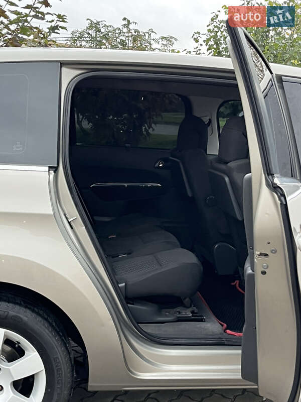 Микровэн Peugeot 5008 2010 в Бродах фото 26 Микровэн Peugeot 5008 2010 в Бродах