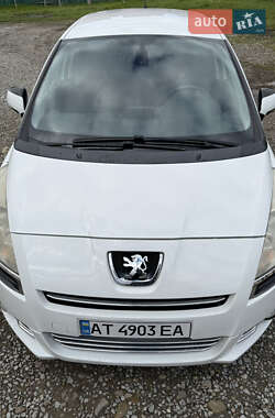 Микровэн Peugeot 5008 2013 в 