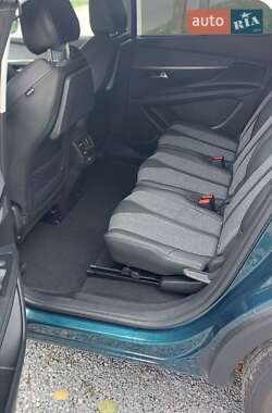 Позашляховик / Кросовер Peugeot 5008 2019 в 