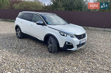 Внедорожник / Кроссовер Peugeot 5008 2017 в 