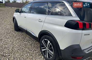 Внедорожник / Кроссовер Peugeot 5008 2017 в 