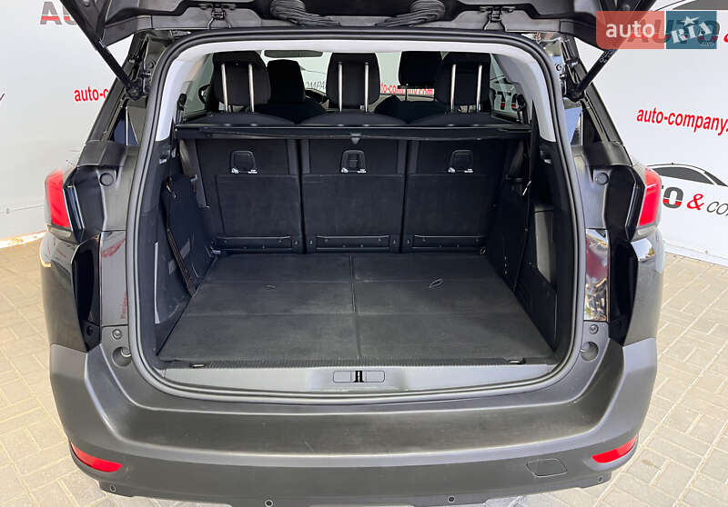 Внедорожник / Кроссовер Peugeot 5008 2019 в Львове