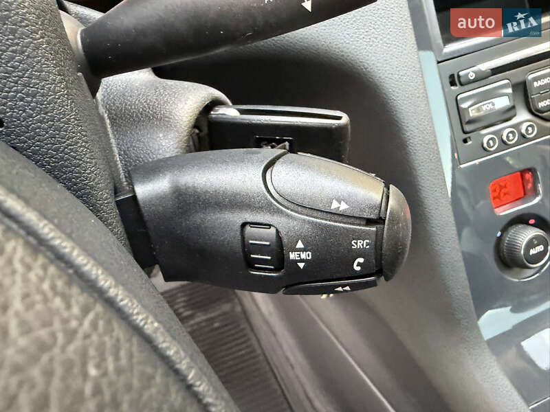 Микровэн Peugeot 5008 2014 в Ровно