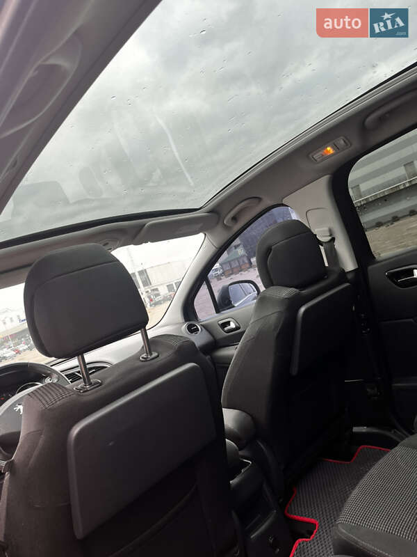 Микровэн Peugeot 5008 2009 в Житомире