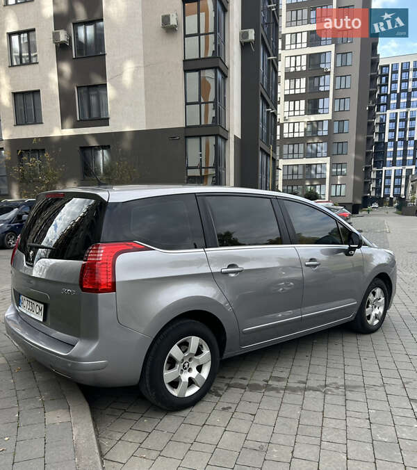 Микровэн Peugeot 5008 2015 в Ивано-Франковске